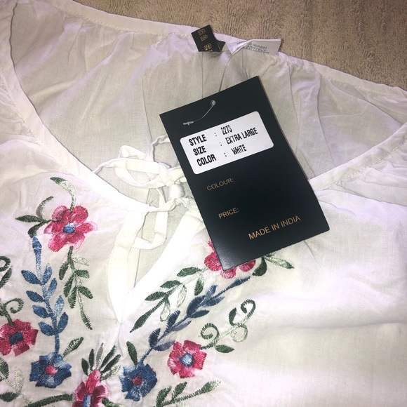 Beautiful blouse - Picture 6 of 8